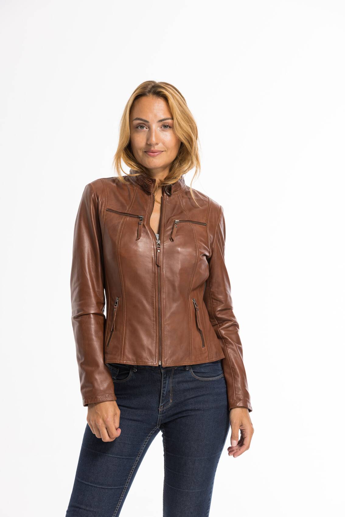 CG-23-FEMME-P1401-DARK-COGNAC-22772 1