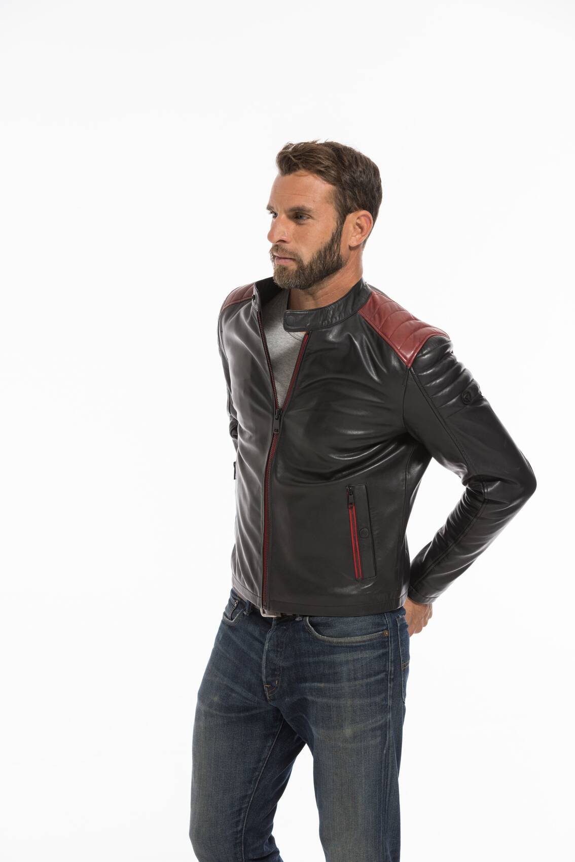 CG-23-HOMME-DILECTASTONER-BLACK-RED-24559