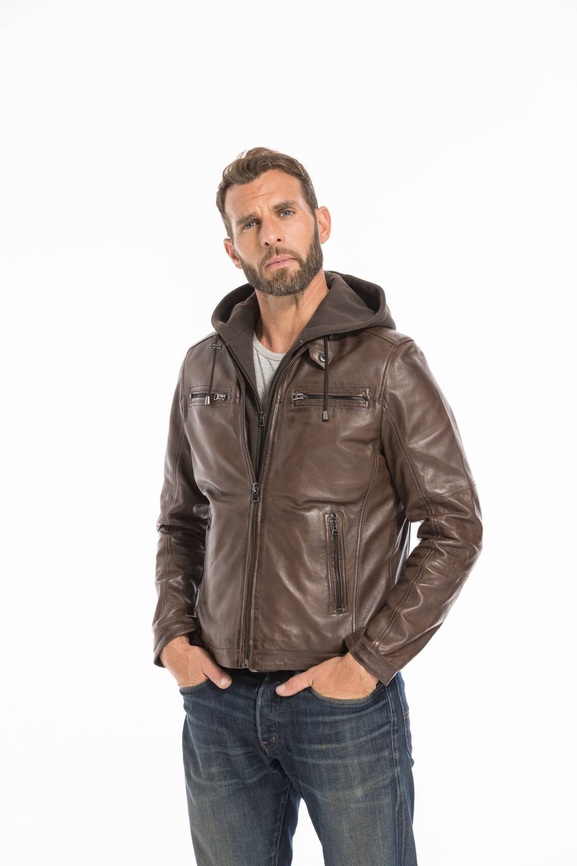 CG-23-HOMME-MARIO-MARRON-25589